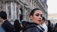 8 Potret Raisa di Paris Fashion Week, Duduk di Front Row Bareng Davikah