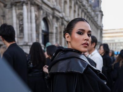8 Potret Raisa di Paris Fashion Week, Duduk di Front Row Bareng Davikah