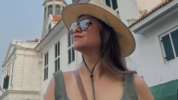 sarah azhari