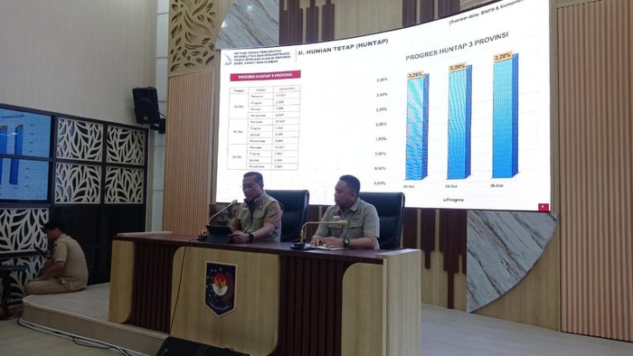 Satgas PRR menjelaskan progres pembangunan jalan dan hunian tetap pasca bencana di Sumatera (Shonya/detikcom)