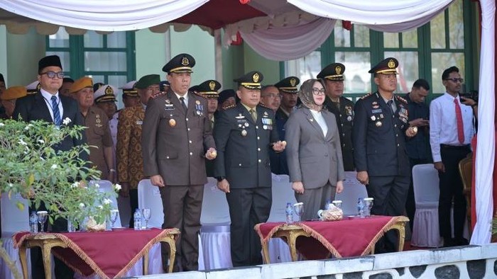 Wali Kota Kendari, Siska Karina Imran, menekankan sinergi antara pemerintah, TNI, Polri, dan masyarakat di momen HUT ke-81 TNI.