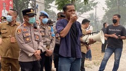 Demo di Palangka Raya Desak Pencairan Anggaran Relawan Karhutla