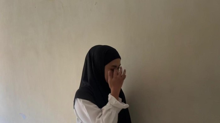 Ernawati (30) kembali diadili karena penipuan dengan modus lelang arisan online