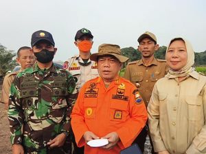 Kawasan Tahura OKH Jambi Terbakar, 5 Alat Berat dan Water Bombing Dikerahkan