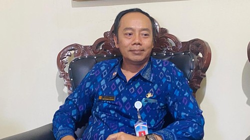 Kadiskominfo Karangasem, Ida Nyoman Astawa, saat ditemui di kantornya, Selasa (6/10/2026). (I Wayan Selamat Juniasa/detikBali)