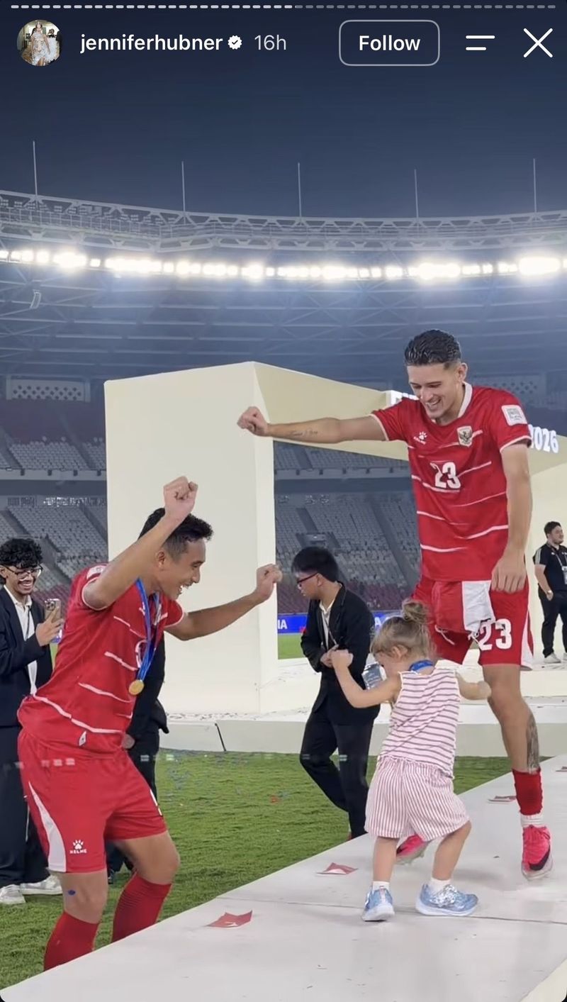 Kamari berjoget usai kemenangan Timnas Indonesia melawan Thailand Kamari berjoget usai kemenangan Timnas Indonesia melawan Thailand