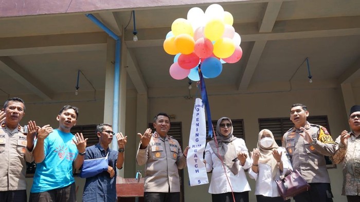 Kapolres Kediri AKBP Dr. Muh. Wahyudin Latif saat membuka Kampung Inggris Mengajar 2026