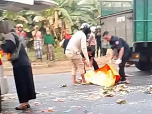 Pesepeda Tewas Tertabrak Truk yang Dikemudikan Lansia di Pantura Pasuruan