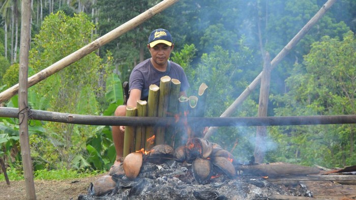 Warga Minahasa menganggap bambu tanaman serbaguna