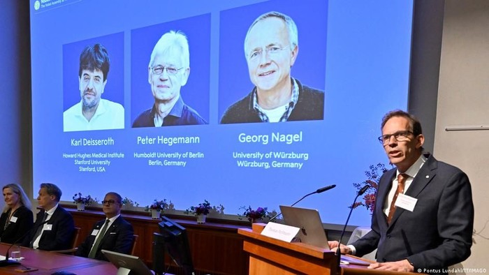 Pengumuman ketiga sosok pemenang Nobel Kedokteran 2026 di Institut Karolinska Stockholm, Swedia (Pontus Lundahl/TT/IMAGO)