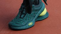 Lacoste Perkenalkan Sneakers Unik Bertumit Bola Tenis di Paris Fashion Week