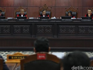 PDIP Respons Putusan MK Terkait Ijazah Gibran