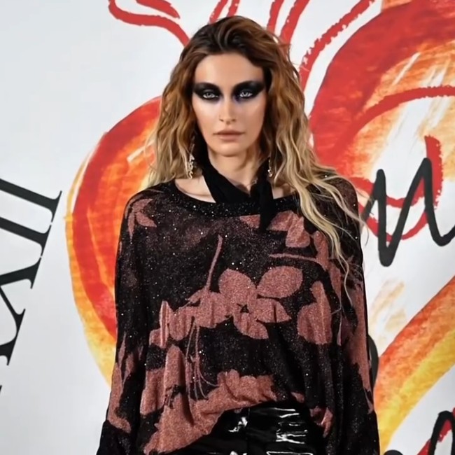 Paris Jackson Curi Atensi di Show Vivienne Westwood, Rias Mata Hitam Bak Rakun