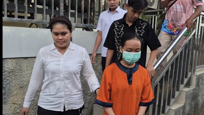 IR (22) tersangka pembunuhan pacarnya, MF (23) yang merupakan anak lurah di Gresik
