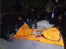 Pria Polman Tewas dengan Luka di Pinggang dalam Saluran Irigasi