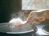 Awas Jadi Sarang Bakteri! 5 Makanan Ini Jangan Terlalu Lama di Suhu Ruang