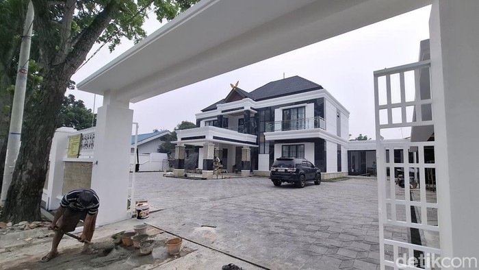 Penampakan Rumah Dinas Kejati Riau di Pekanbaru.