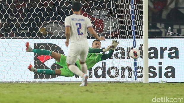 Drama adu penalti menjadi penentu gelar juara FIFA ASEAN Cup 2026. Emil Audero menggagalkan tendangan terakhir Thailand dan membawa Indonesia berpesta di SUGBK.