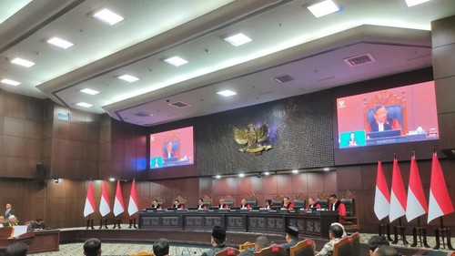 Sidang putusan gugatan terkait syarat pendidikan Gibran di MK (Mulia/detikcom)