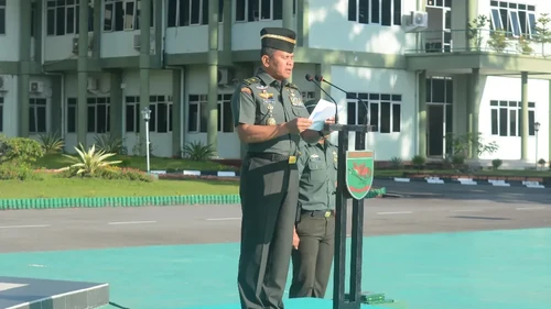 Thevi Angandowa Zebua saat masih menjabat berpangkat brigjen dan menjabat Kasdam Cendrawasih. (Instagram @pomdam17cen)