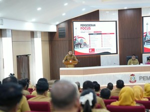 Walkot Makassar Sentil Camat-Lurah Cuma Datang Kantor Lalu Absen