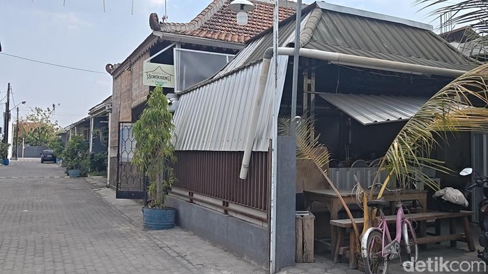 Suasana di rumah makan milik Nunung Srimulat, di Sawahan, Ngempal, Boyolali, Selasa (6/10/2026)