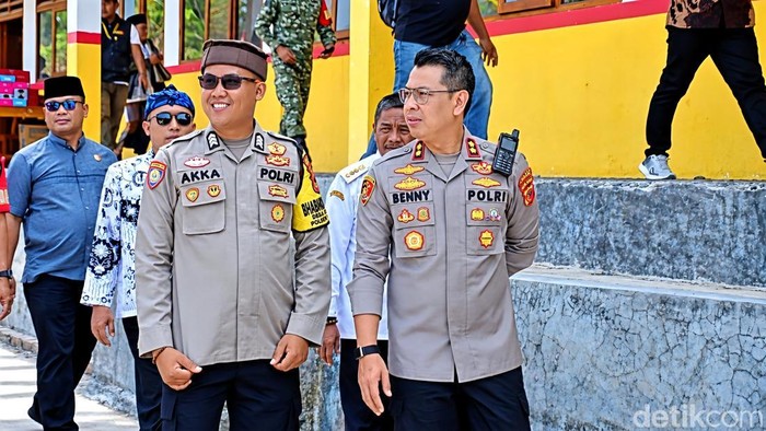 Brigadir Akka, membangun pesantren mobile untuk anak pesisir Cisolok