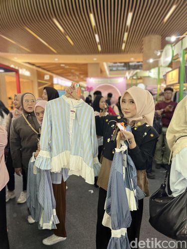 GLAMLOCAL Bazar busana dan hijab lokal kembali digelar bertajuk Glamlocal Warehouse Sale mulai dari 7-11 Oktober 2026 di Grand Atrium, Kota Kasablanka.