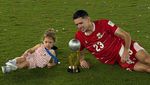 Para Hot Daddy Timnas Indonesia Bawa Anak ke Lapangan Rayakan Juara