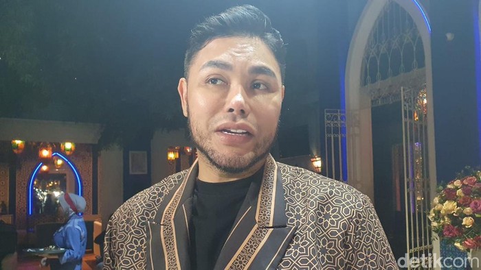 Ivan Gunawan  saat ditemui di acara Launching BNT Travel di kawasan Kemang, Jakarta Selatan, Rabu (7/10/2026).