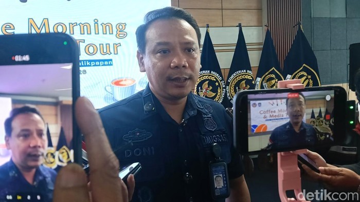 Kepala Seksi Intelijen dan Penindakan Keimigrasian Kantor Imigrasi Kelas I TPI Balikpapan, Doni Purwoko Hadi Sandra Dewa