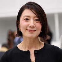Kerutan Kim Hee Ae di Paris Fashion Week Tuai Perdebatan, Eksis di Usia 59