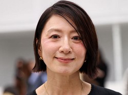 Kerutan Kim Hee Ae di Paris Fashion Week Tuai Perdebatan, Eksis di Usia 59