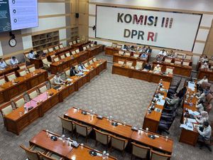 Ketua Komjak soal Illicit Enrichment:  Di Negara-negara Sifatnya Imbauan