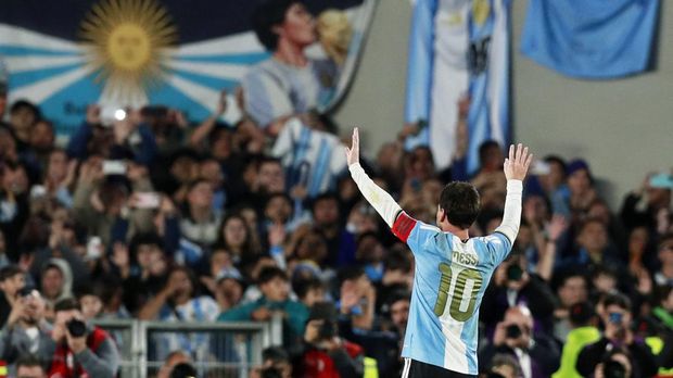 Lionel Messi diturunkan sebagai starter dalam laga Argentina vs Benin. Ini akan jadi kali terakhir Messi mengenakan seragam Argentina. (REUTERS/RODRIGO VALLE) Lionel Messi diturunkan sebagai starter dalam laga Argentina vs Benin. Ini akan jadi kali terakhir Messi mengenakan seragam Argentina. (REUTERS/RODRIGO VALLE)