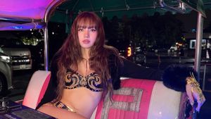 Anti Mainstream, Intip Gaya Lisa BLACKPINK Promosi Lagu Sambil Naik Tuktuk