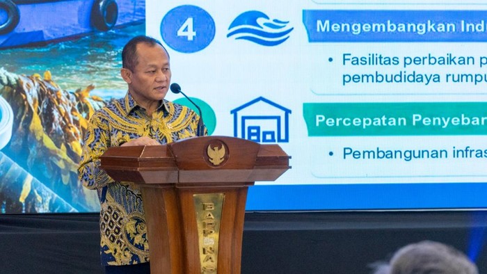 Menteri Perindustrian Muhammad Sarmuji