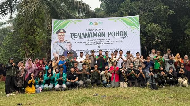 PeHR menanam pohon melanjutkan semangat Green Policing Komjen Herry Heryawan