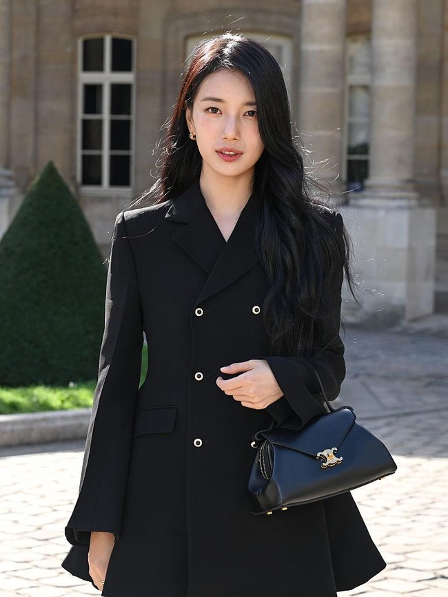 Gaya Elegan Suzy di Paris Fashion Week, Bikin Nostalgia Fans Drakor Anna