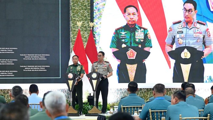 Kapolri Jenderal Suyudi Ario Seto dan Panglima TNI Jenderal Agus Subiyanto di acara taklimat Presiden Prabowo Subianto di Istana Kepresidenan, Jakarta, Rabu (7/10/2026).