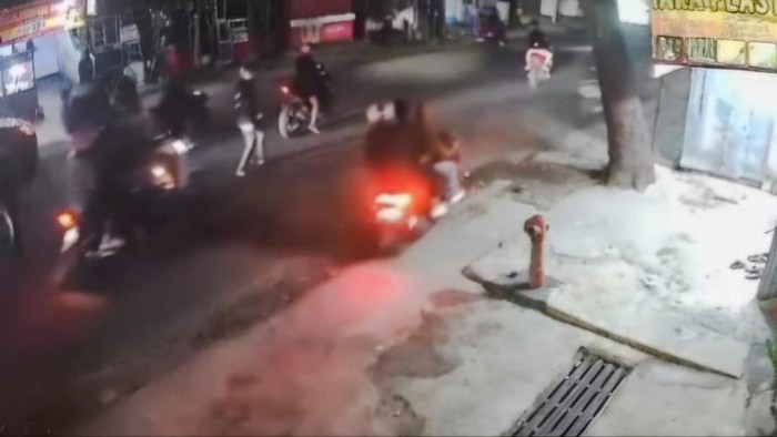 Tangkapan layar penyerangan geng motor di Melong Cimahi