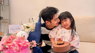 Sederhana dan Hangat! Momen Teuku Ryan Rayakan Ulang Tahun Bareng Moana