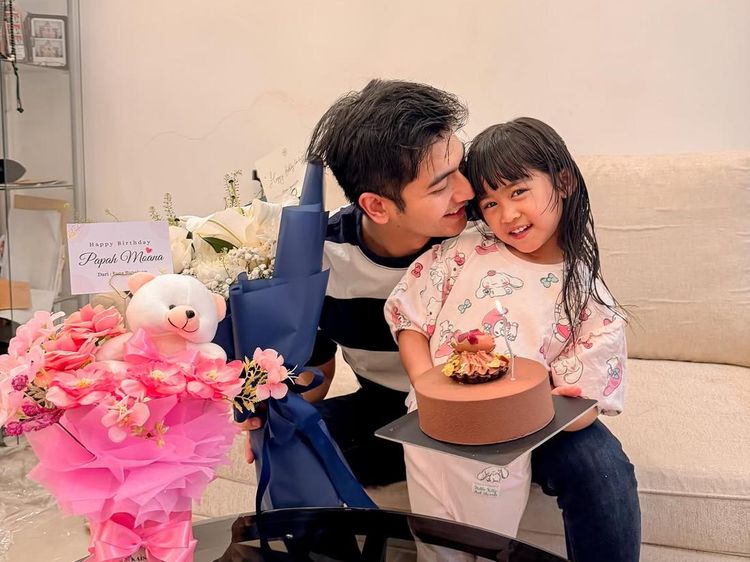 Sederhana dan Hangat! Momen Teuku Ryan Rayakan Ulang Tahun Bareng Moana
