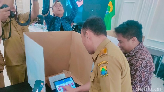 uji coba pemilihan digital Pilkades serentak di Cianjur