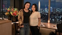 Agnes Jennifer Unggah Foto Bareng Iris Wullur: Sehat Sampai Lahiran Ya!