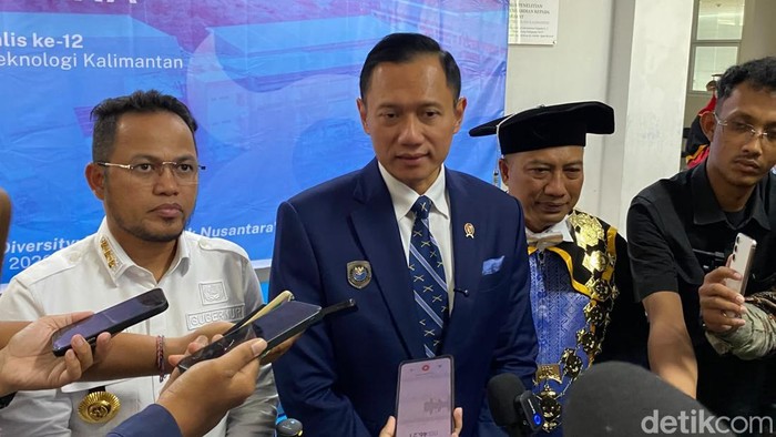 AHY menghadiri Sidang Terbuka Dies Natalis ke-12 Institut Teknologi Kalimantan (ITK) di Balikpapan, Kalimantan Timur.
