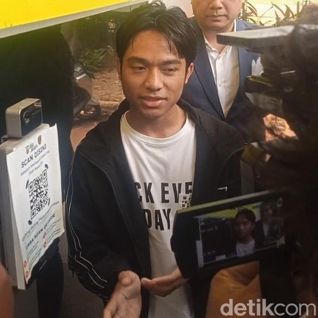 Sikap Betrand Peto Jalani Pemeriksaan Kasus Dugaan Kekerasan Seksual