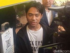 Sikap Betrand Peto Jalani Pemeriksaan Kasus Dugaan Kekerasan Seksual