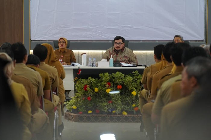 Bupati Kediri Hanindhito Himawan Pramana