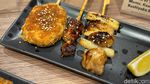 Serasa Jajan di Jepang! Di Gerai Ini Ada Takoyaki hingga Yakitori Enak